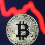 Bitcoin retreats from $102K high amidst hot task information and Federal Reserve forecasts