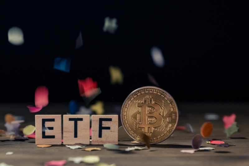 Area Bitcoin ETFs See Massive Outflows as First Anniversary Rolls Around